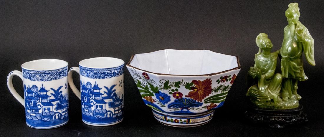 Lot of Asian Decorative Objects (1 of 6)