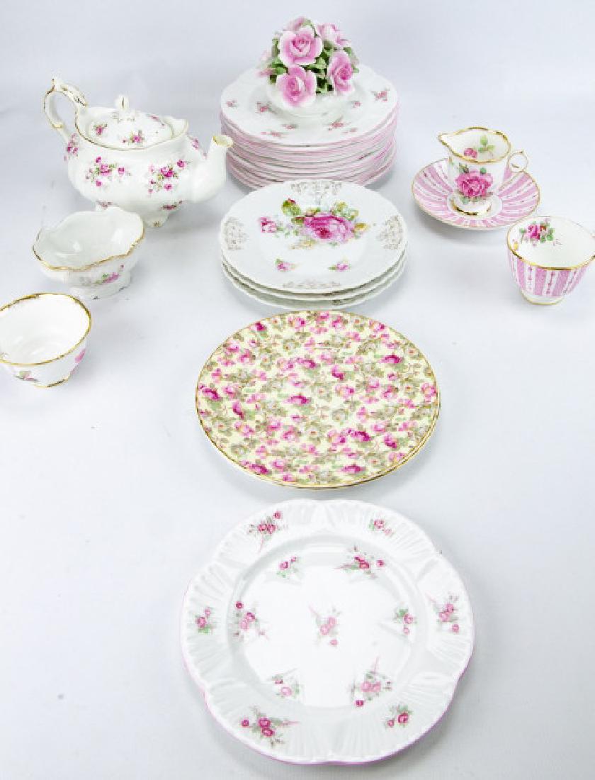 Collection English Porcelain Pieces Rose Patterns: Collection English Porcelain Pieces Rose Patterns. Collection of mixed pieces, and mixed rose patterns made by mixed English Porcelain makers including Heirloom, Royale Windsor, and Shelley. Tea pot i