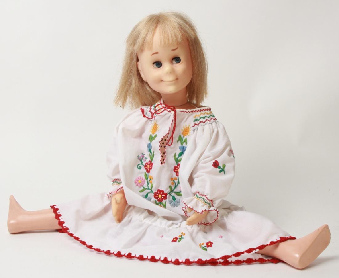 Mattel 1961 Charmin Chatty Doll (1 of 7)
