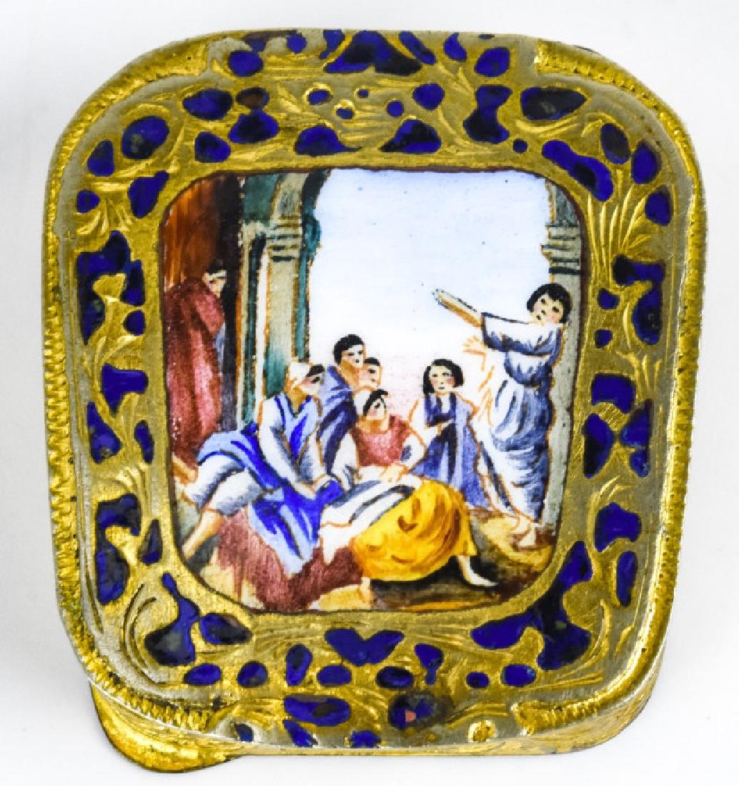 Vintage Italian Hand Painted Enamel Snuff Box: Vintage Italian Hand Painted Enamel Snuff Box / Pill Box. Measures 1.5 inches in length.