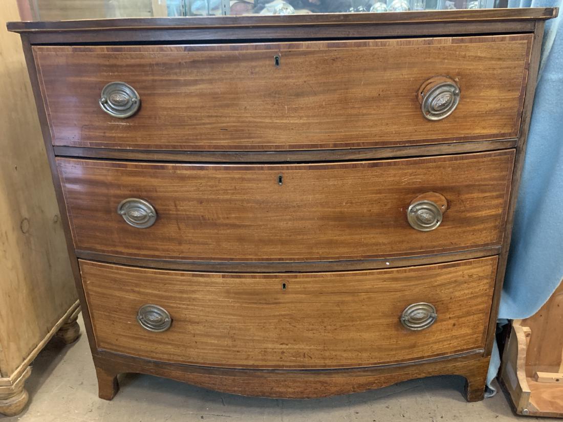 English Regency Style Bow Front Bureau / Dresser (1 of 10)