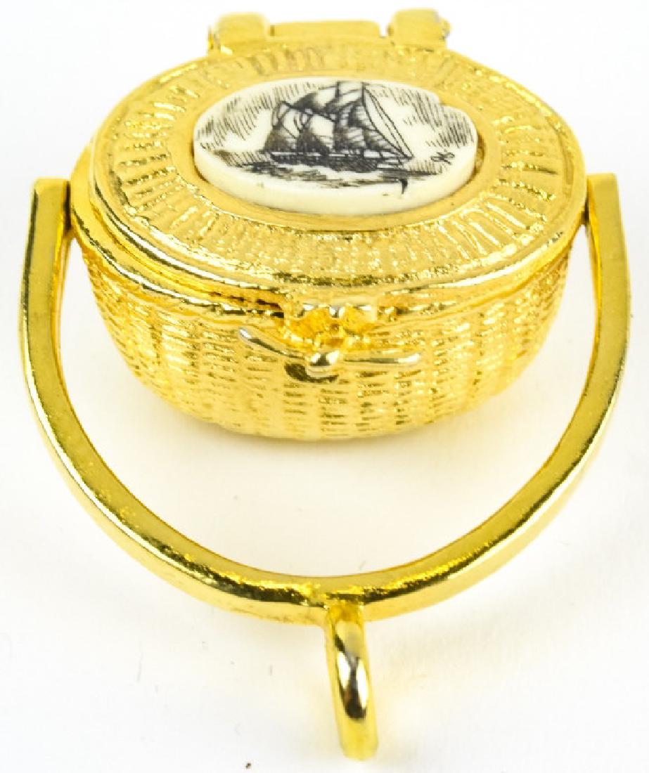 Nantucket Basket Necklace Pendant w Scrimshaw: Nantucket Basket Necklace Pendant w Scrimshaw Plaque. Measures nearly 1.5 inches in length.