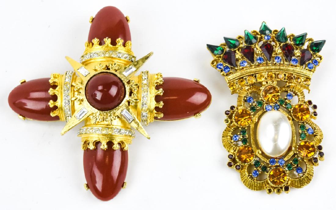 Vintage Richard Serbin Crest Brooch, Capri Brooch (1 of 10)