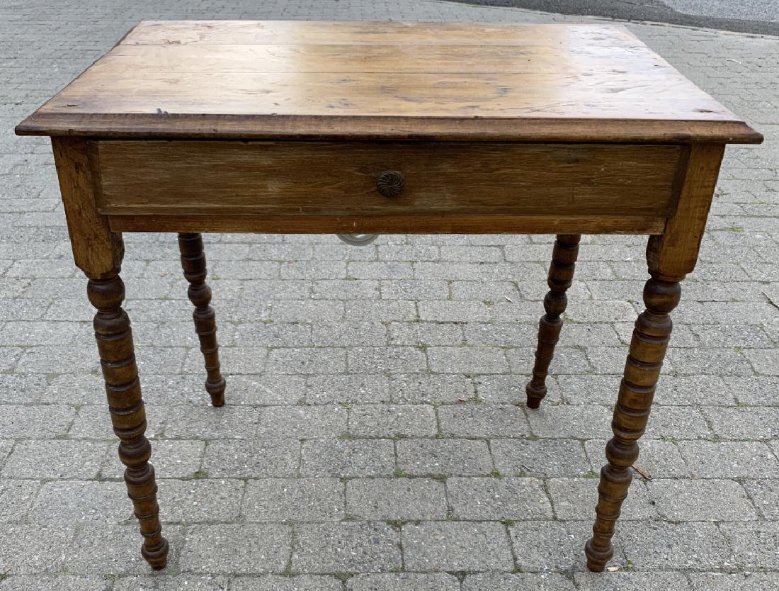 Antique Country Style Spindle Leg Table (1 of 5)
