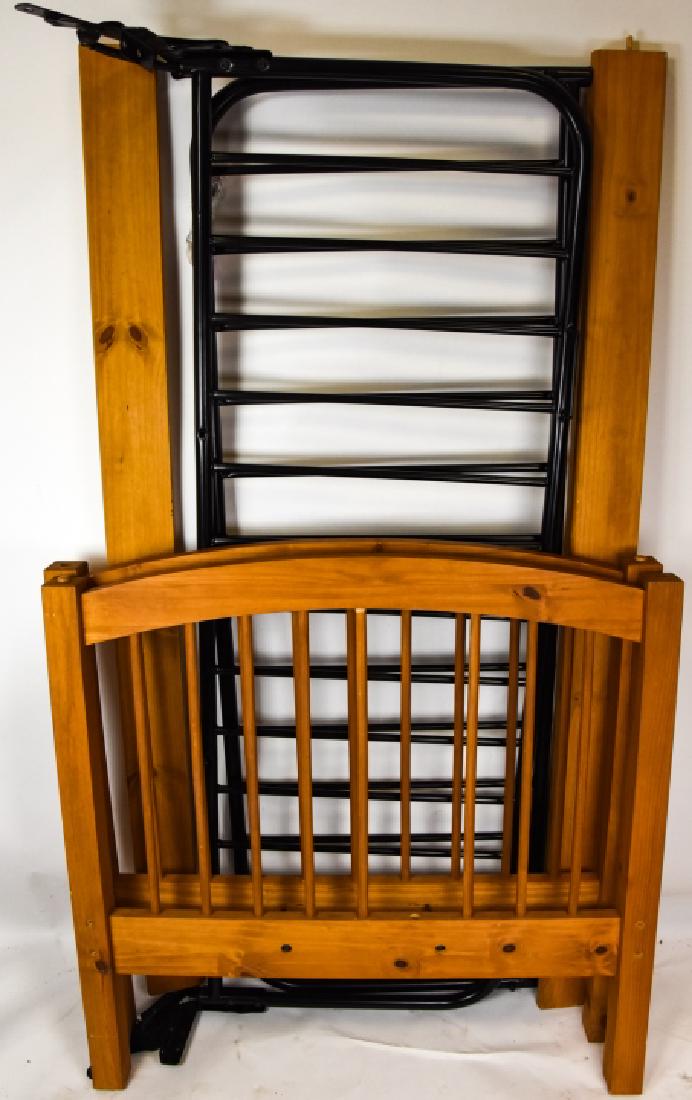 Country Style Wooden Twin Head & Footboard (1 of 8)