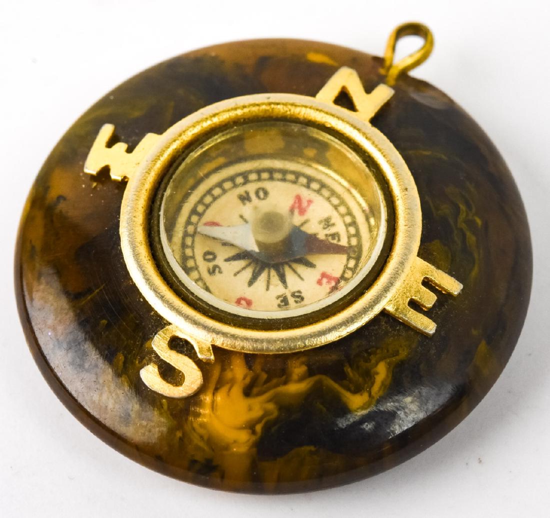Vintage Faux Tortoise Compass Necklace Pendant (1 of 5)