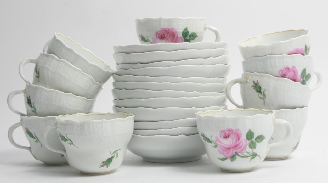 Meissen Rose Motif Porcelain Cups & Saucers (1 of 7)