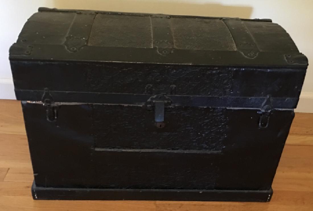 Steamer Trunk / Blanket Chest W Metal Banding (1 of 6)