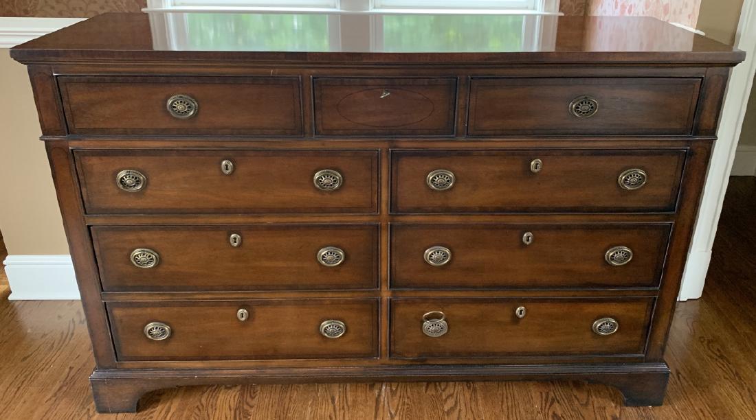 Henredon Mahogany Chest of Drawers / Bureau: Henredon Mahogany Chest of Drawers / Bureau. 42.5 inches x 66 inches x 21 inches. Property of a designer decorated waterfront Stamford, Connecticut estate. Please note prior to bidding: this lot is lo