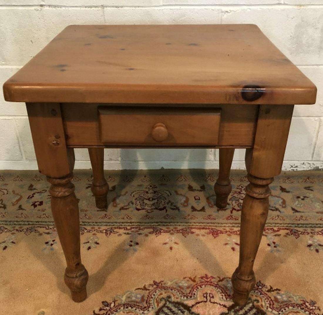 Pine Side Table with Turned Legs, Drawer: Pine Side Table with Turned Legs and Drawer. Side table / occastional table / end table of pine. 26 inches x 24 inches x 24 inches
