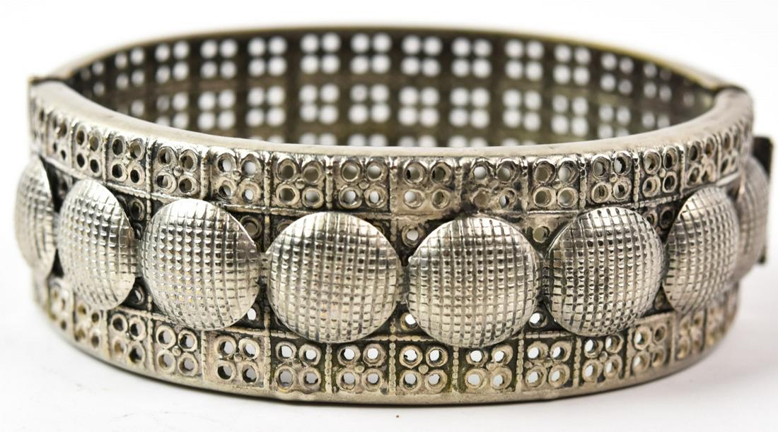 Antique Silver Plated Pierced Work Bangle Bracelet (1 of 8)