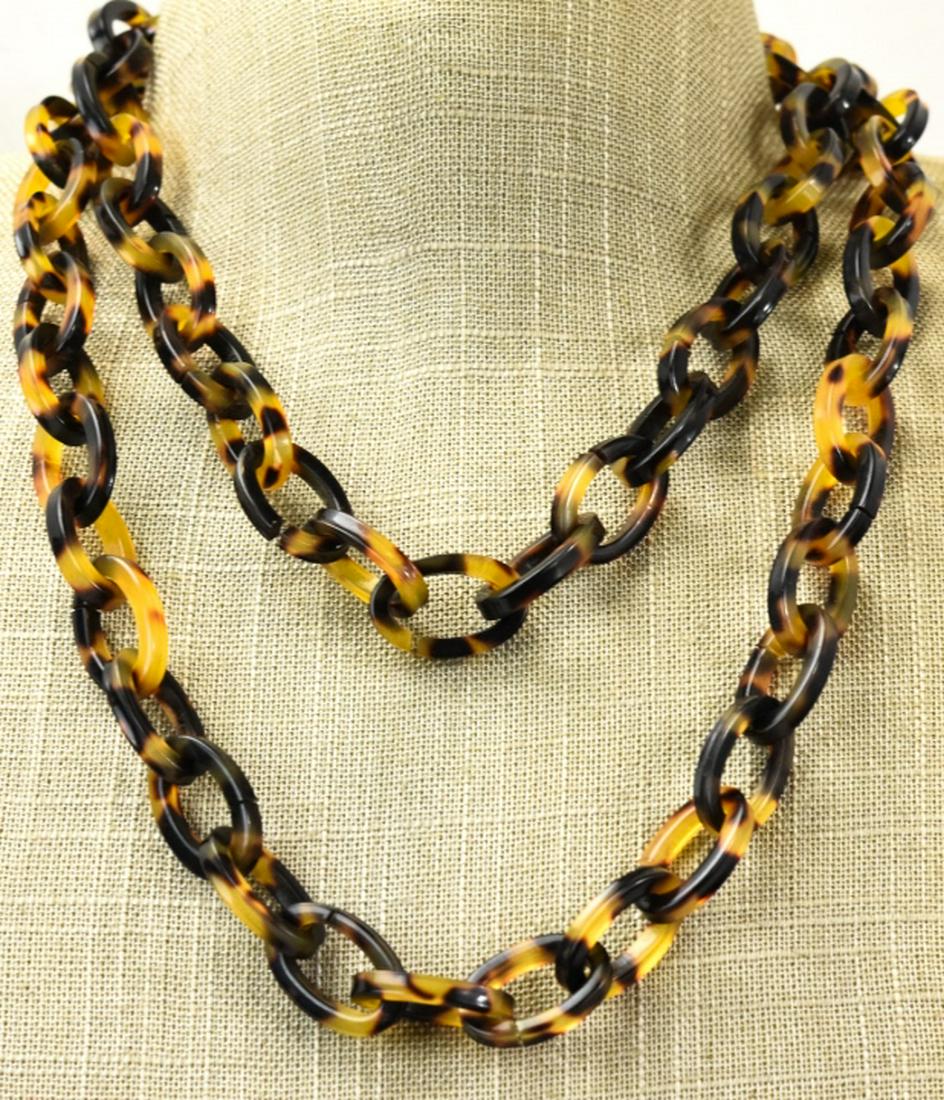 Faux Tortoise Shell Chain Link Necklace (1 of 7)