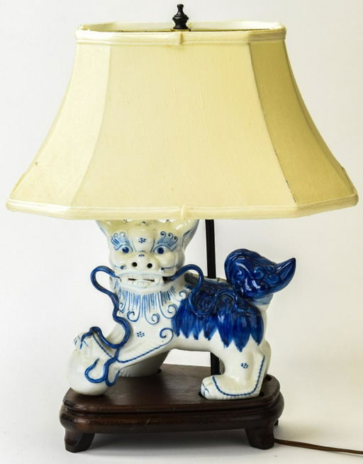Chinese Blue White Foo Dog Mounted As A Lamp