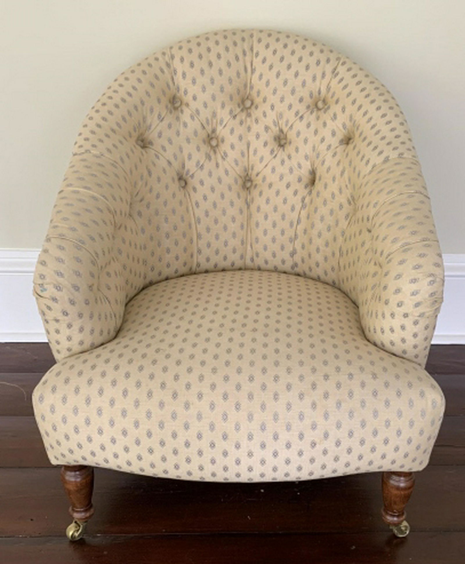 Custom Upholstered Arm Chair / Club Chair (1 of 10)