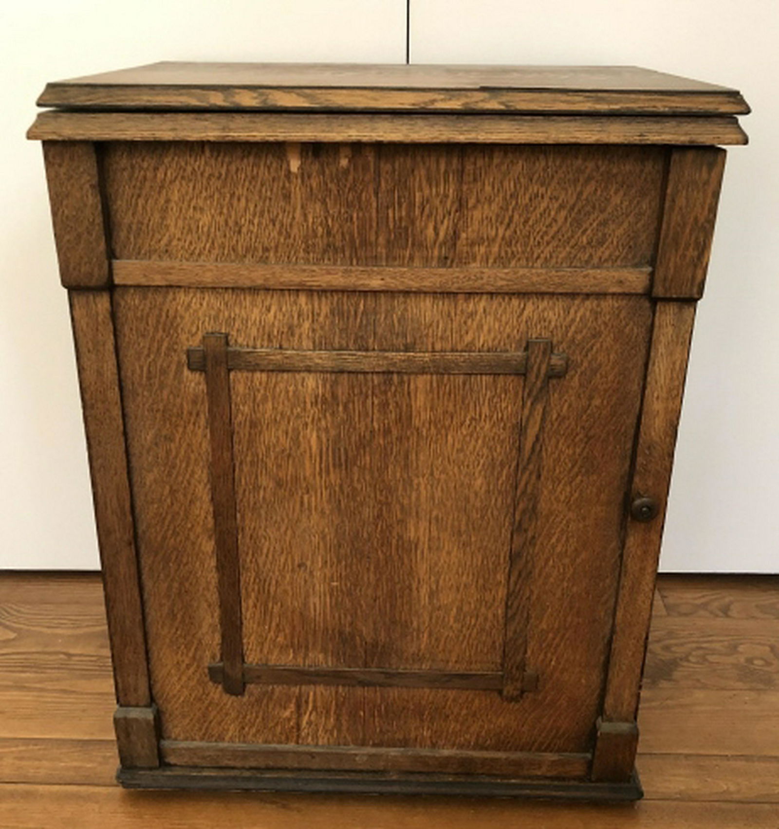 Antique Mission Oak Sewing Cabinet / Table (1 of 6)