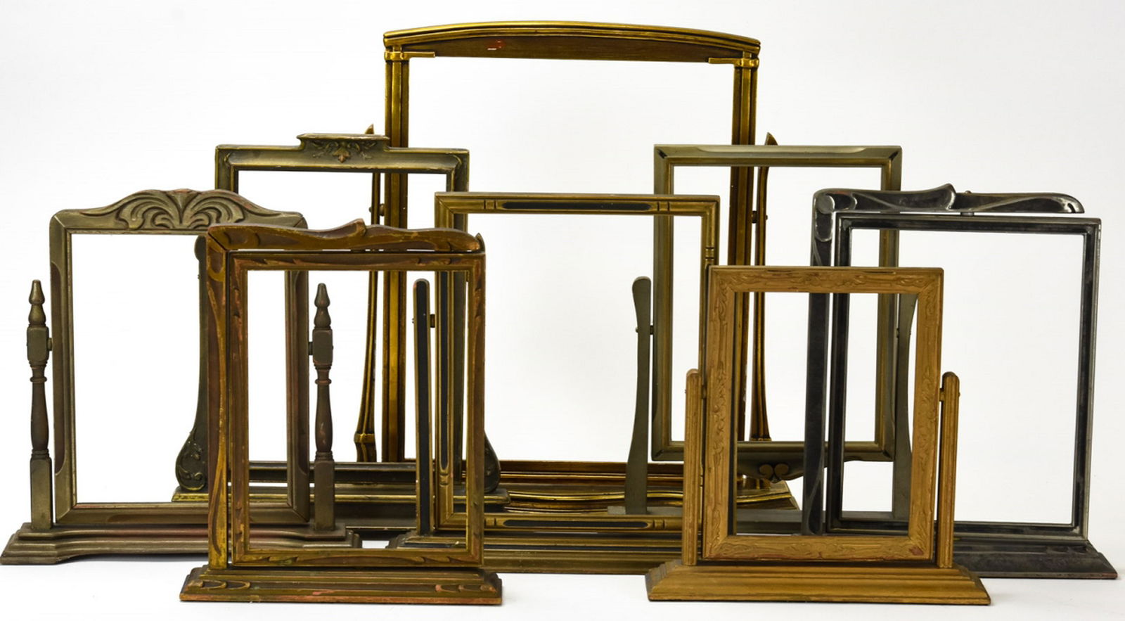 Collection Art Deco Carved Standing Swing Frames (1 of 9)