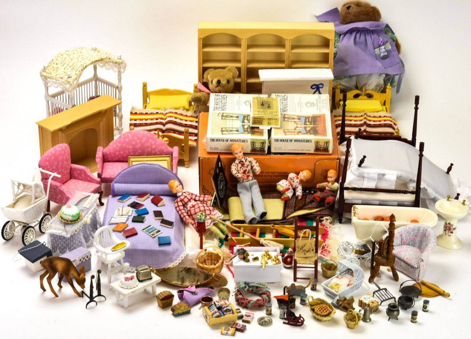 Lot of Dollhouse Miniature Furniture & Accessories (1 of 10)