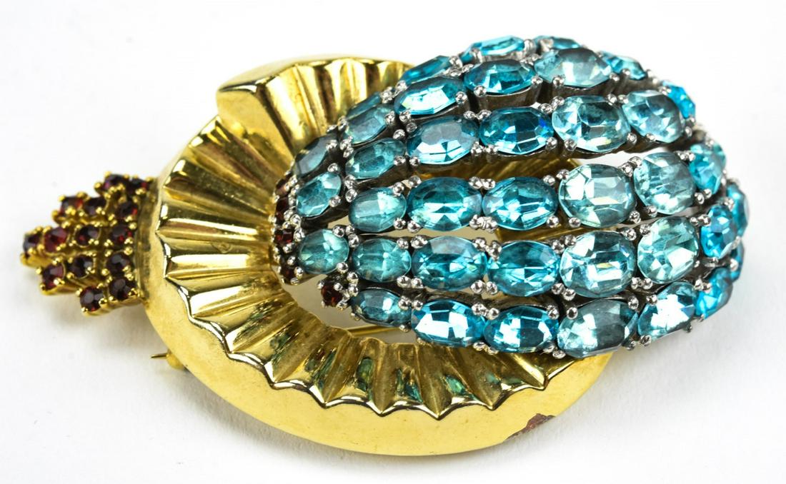 Vintage 1940s Ciner Large Retro Brooch: Vintage 1940s Ciner Large Retro Brooch. With aqua and ruby tone rhinestone crystals. Signed for Ciner. Measures just under 3 inches in length.