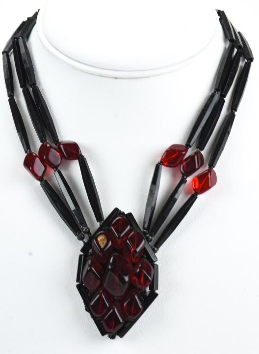 Vintage 1960s Miriam Haskell Red & Black Necklace: Vintage 1960s Miriam Haskell Red & Black Necklace. Marked on clasp. Measures 15 inches in length.