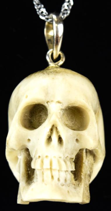 Hand Carved Horn Memento Mori Human Skull Pendant (1 of 6)