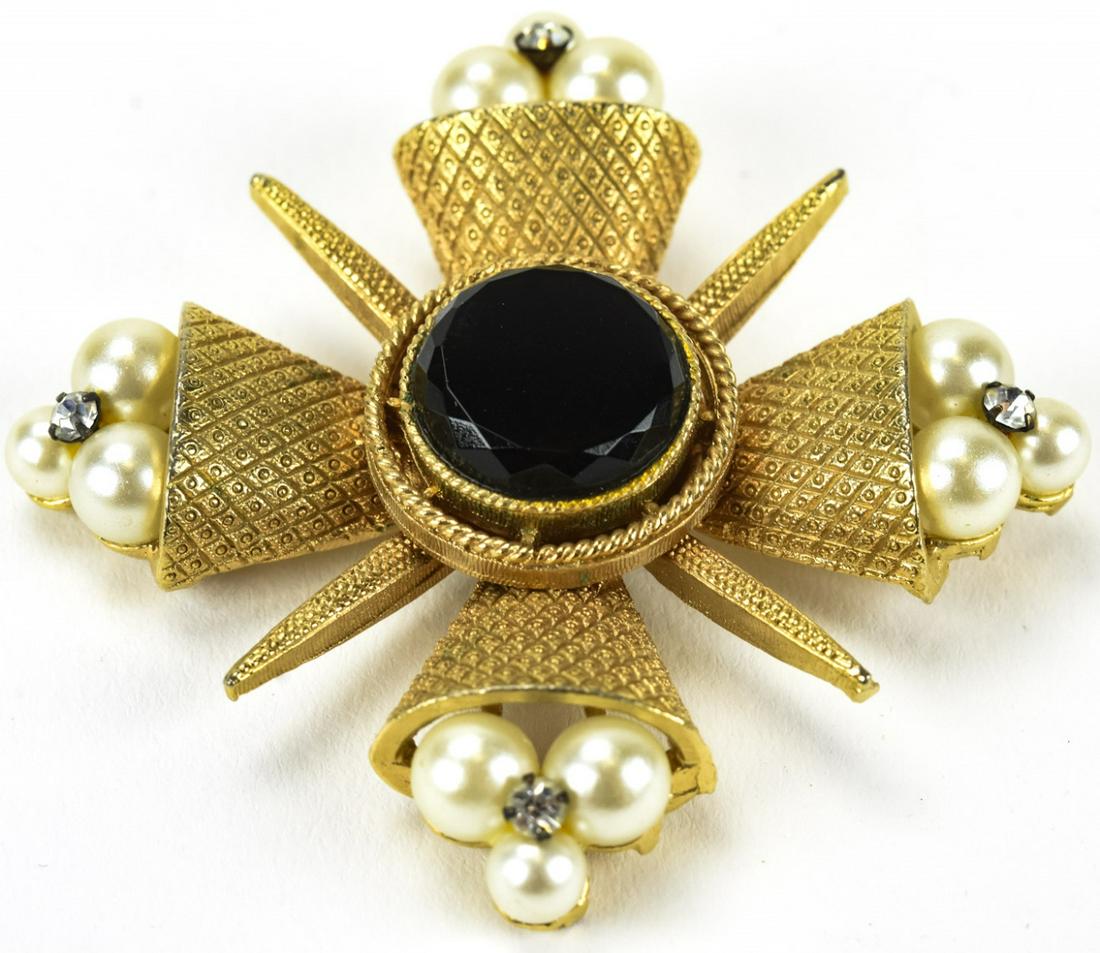 Large Vintage Capri Maltese Cross Costume Pendant (1 of 8)