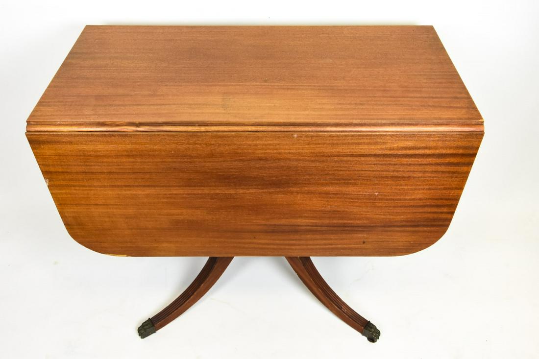 Antique Federal Style Pedestal Drop Leaf Table (1 of 10)