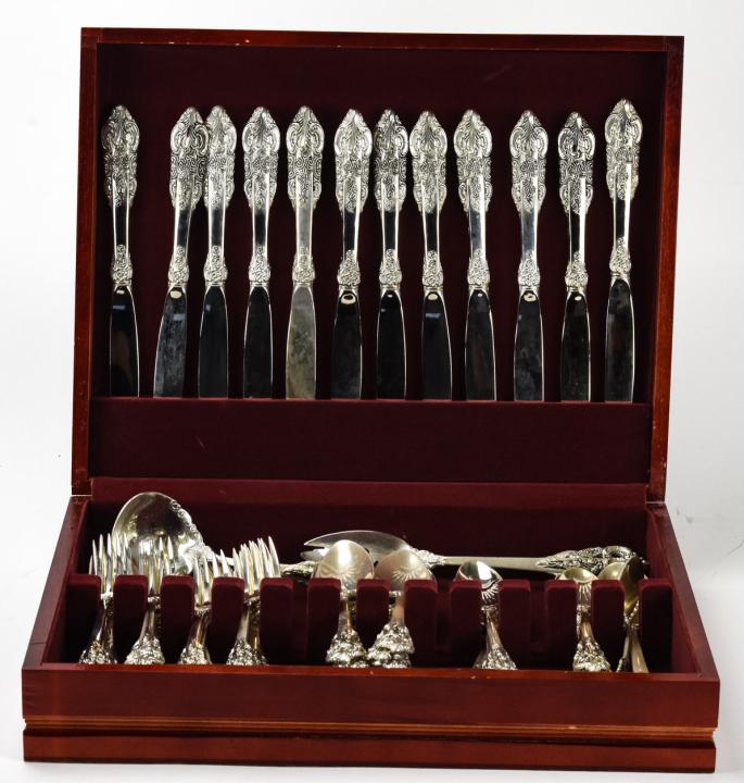Godinger Silver Plate Set In Baroque Pattern