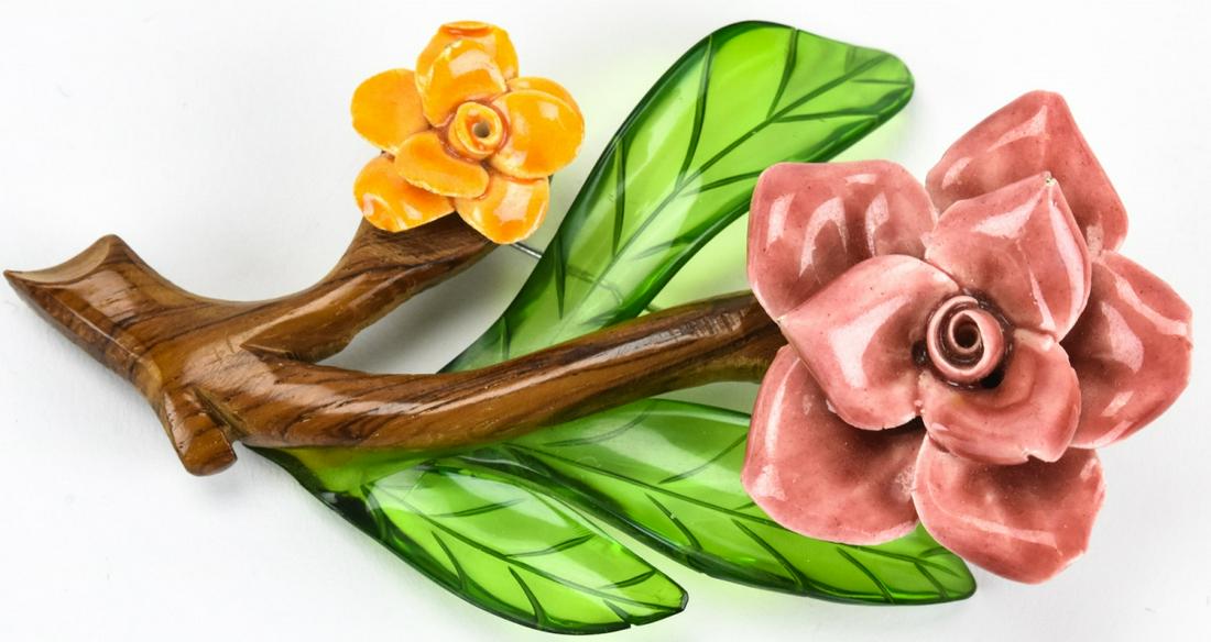 Huge Vintage Bakelite Wood & Ceramic Brooch: Huge Vintage Bakelite Wood & Ceramic Brooch. Measures 5 inches in length.