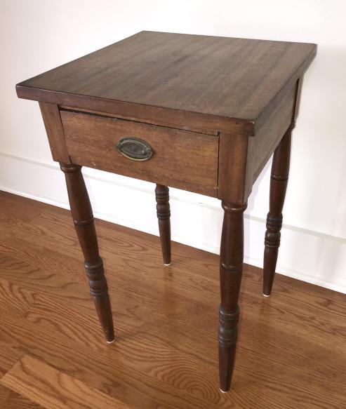 Antique Spindle Leg End Table or Nightstand (1 of 3)