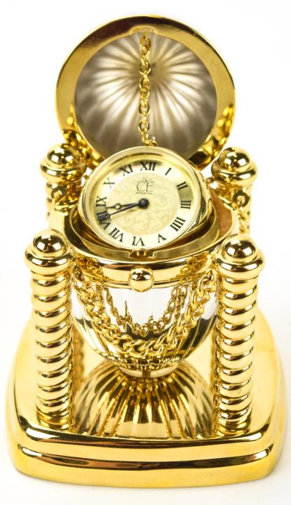 Vintage Egg Form Decorative Clock (1 of 3)