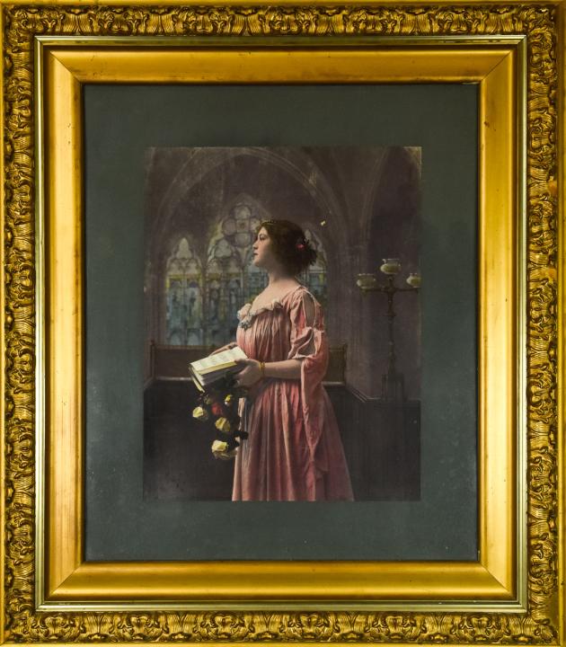 Antique C 1900 Gilt Decorated Frame w Portrait (1 of 8)