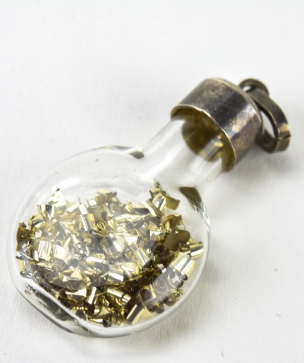Vintage Necklace Bottle w Natural Silver Flakes (1 of 4)