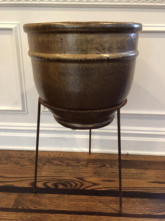 Large Stoneware Pot in Wrought Iron Stand (1 of 4)
