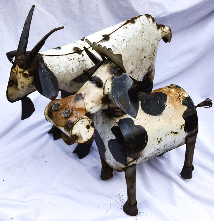 Pair Folk Art Tole Metal Outdoor Cow + Goat (1 of 5)