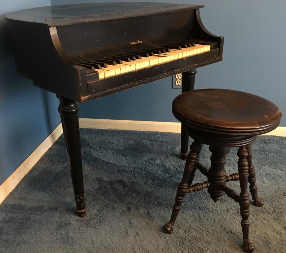 Vintage Wurlitzer Child Size Piano W Piano Stool (1 of 6)