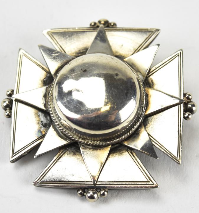 Antique English Victorian Sterling Iron Cross Pin (1 of 4)