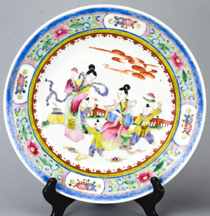 Antique Chinese Porcelain Famille Rose Dish (1 of 5)