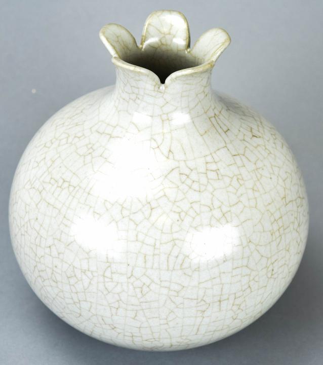 Chinese Celadon Crackleware Pomegranate Form Vase (1 of 6)