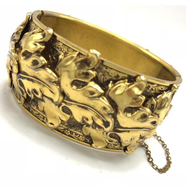 Vintage Costume Wide Gold Tone Bracelet (1 of 2)