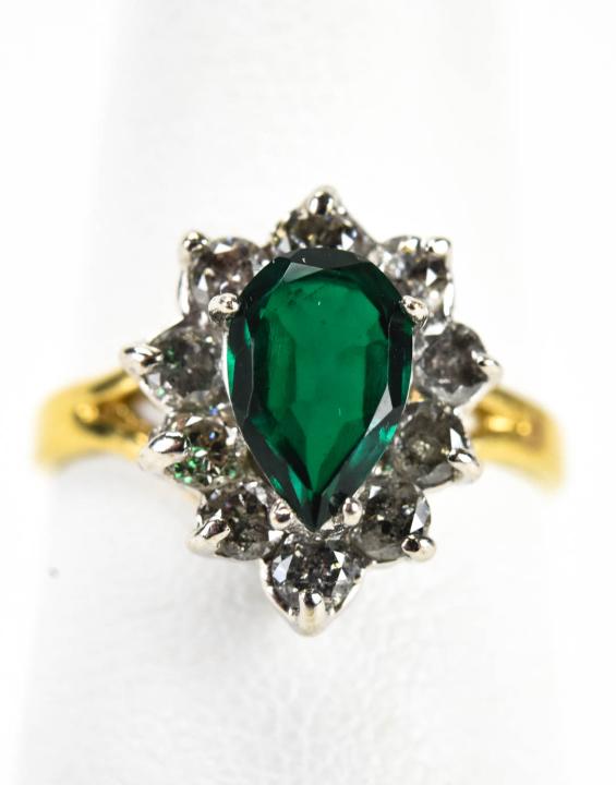 Vintage Chrysoprase and Diamond 14K Gold Ring (1 of 6)