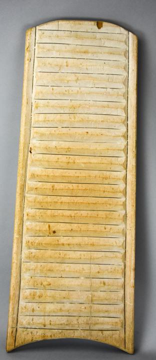 Antique Hand Carved Primitive Wash Board (1 of 5)
