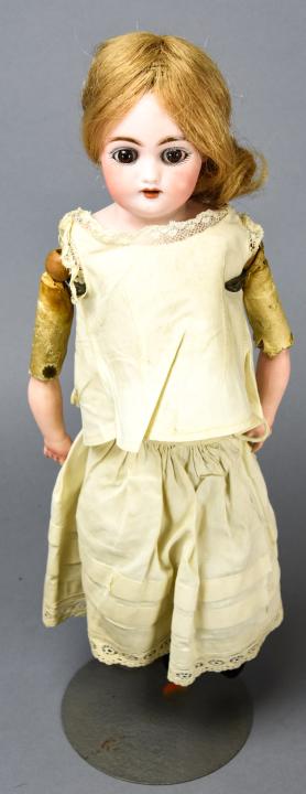 Antique Simon Halbig 1040 German Fashion Doll (1 of 6)