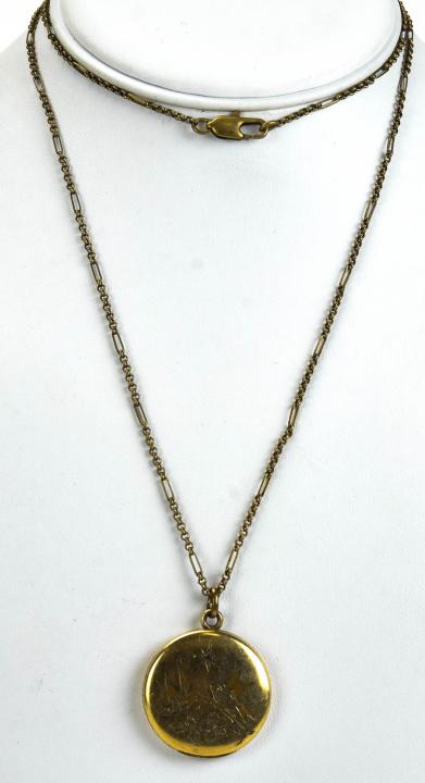Antique 19th C Sparrow Bird Motif Locket Necklace: Antique 19th C Sparrow Bird Motif Locket Necklace Pendant on Rolo Link Chain. Chain measures 28.5 inches in length.