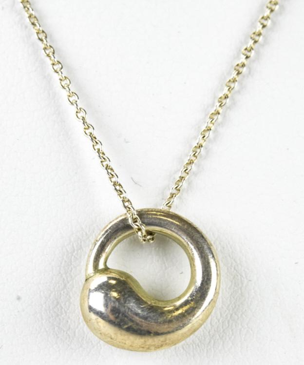 Tiffany & Co Sterling Silver Elsa Peretti Necklace: Tiffany & Co Sterling Silver Elsa Peretti Necklace. Signed / hallmarked. Chain measures 16 inches in length.