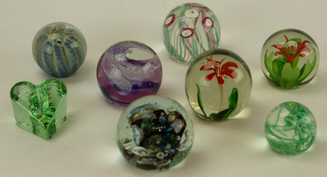 Collection 8 Art Glass Paperweights - Some Signed (1 of 7)