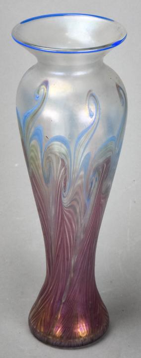 Vandermark Pulled Feather Art Glass Vase (1 of 8)