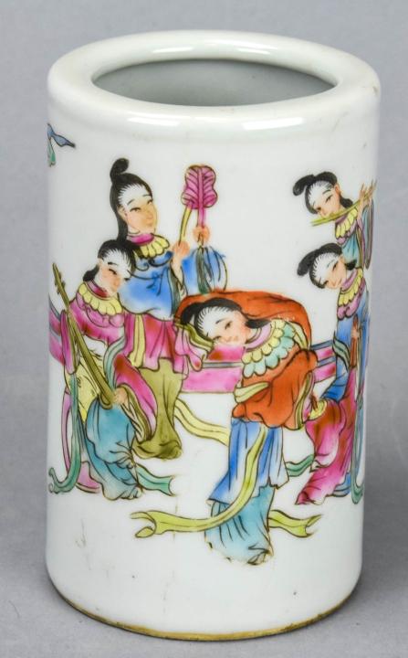 Chinese Hand Painted Famille Rose Brush Holder (1 of 6)
