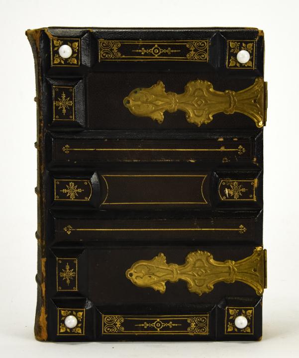 Antique Photo Album Cabinet Cards Historic Figures (1 of 9)