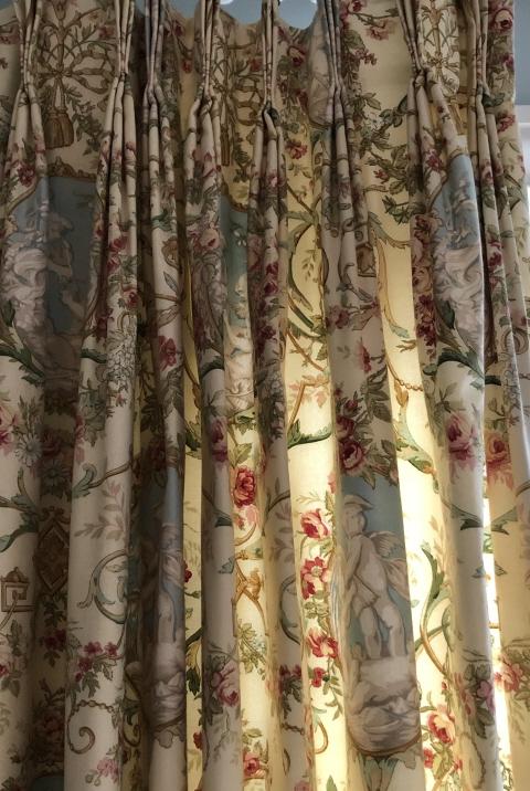 2 Pairs Toile Putti Themed Lined Curtain Panels (1 of 5)