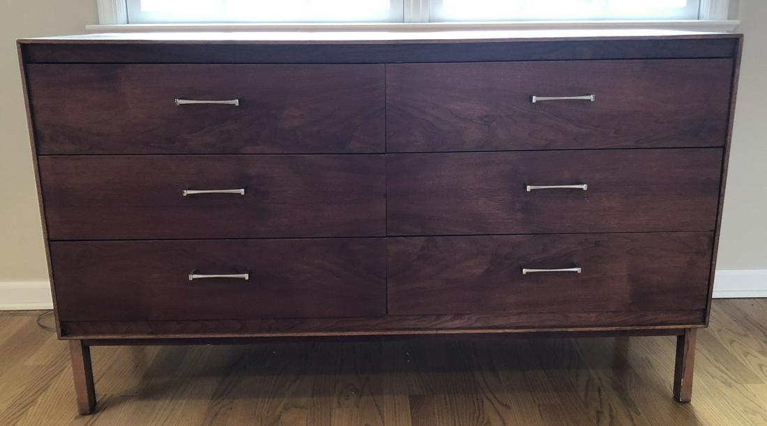 Mid Century Modern Paul McCobb Dresser Console: Mid Century Modern Paul McCobb Dresser Console. 32 inches x 54 inches x 18 inches